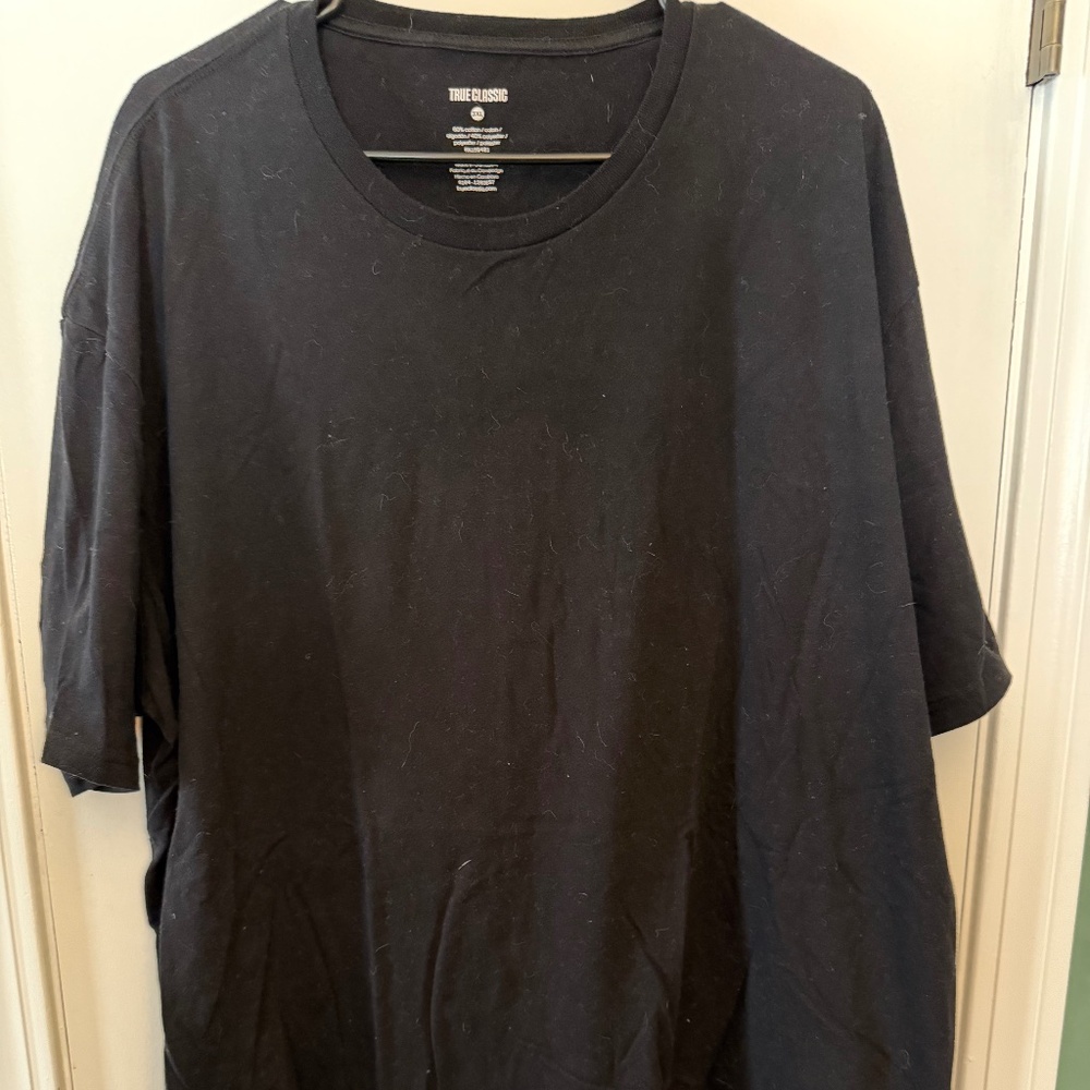 True Classic - Classic Curved Hem Crew Neck - Black